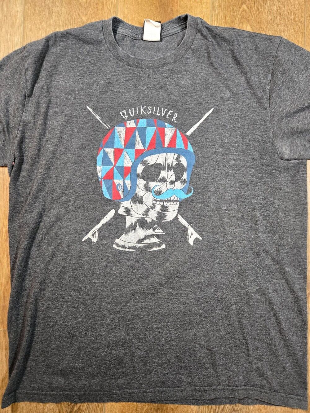 Vintage Quiksilver Skull Helmet T-Shirt Mens XL 90s Y2K Skater Grunge Streetwear
